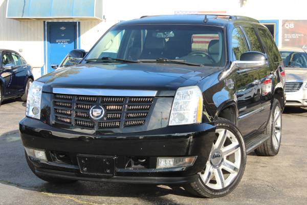 2009 CADILLAC ESCALADE * NAVI * BACK UP CAM * 8 PASSENGER * WARRANTY * for sale in Highland, IL – photo 2