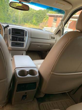 2005 mercury mountaineer (new tranny) for sale in North Grosvenordale, CT – photo 6