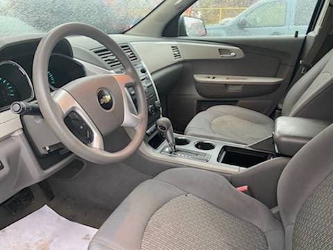 2010 CHEVROLET TRAVERSE - cars & trucks - by dealer - vehicle... for sale in Cleveland, OH – photo 4