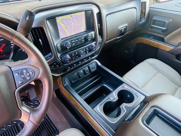 2015 Chevrolet Chevy Silverado 1500 Crew Cab Z71 LTZ Pickup 4D 5 3/4 for sale in Arlington, TX – photo 19