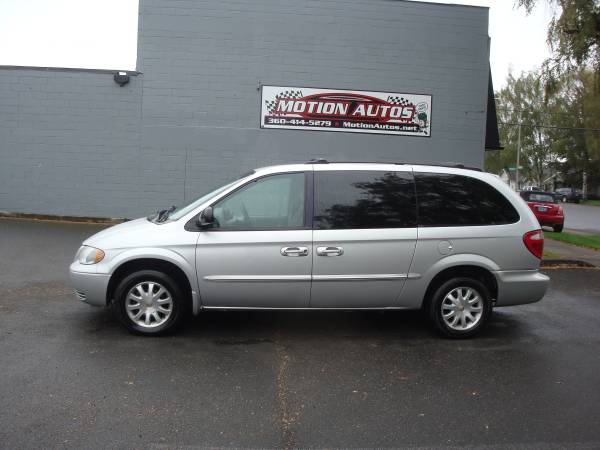 2002 CHRYSLER TOWN AND COUNTRY MINI VAN V6 AUTO ALLOYS 3-SEATS for sale in LONGVIEW WA 98632, OR