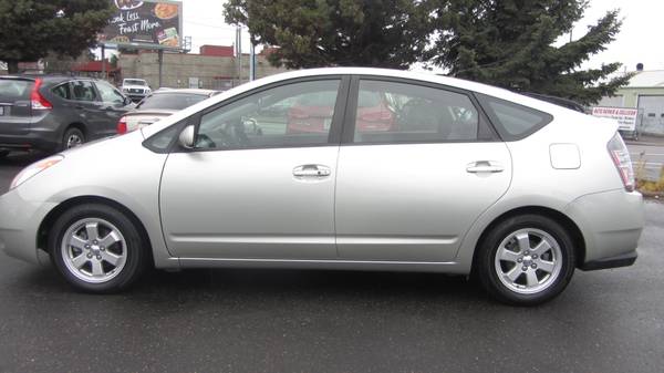 2005 Toyota Prius - cars & trucks - by dealer - vehicle automotive... for sale in Portland, OR – photo 4
