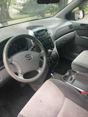 2008 Toyota Sienna for sale in Freeport, NY – photo 7