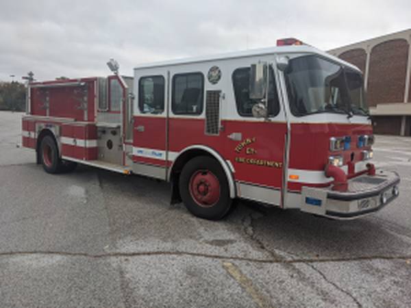 1994 EMERGENCY ONE E-ONE CYCLONE PUMPER / 40k - cars & trucks - by... for sale in Cleveland, OH – photo 3
