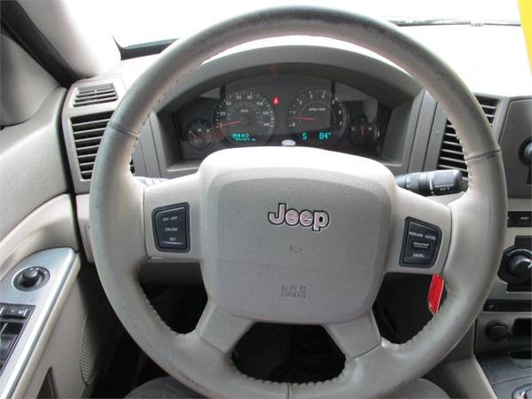 2005 Jeep Grand Cherokee Laredo Leather! Nice!, Blue for sale in Winston Salem, NC – photo 15
