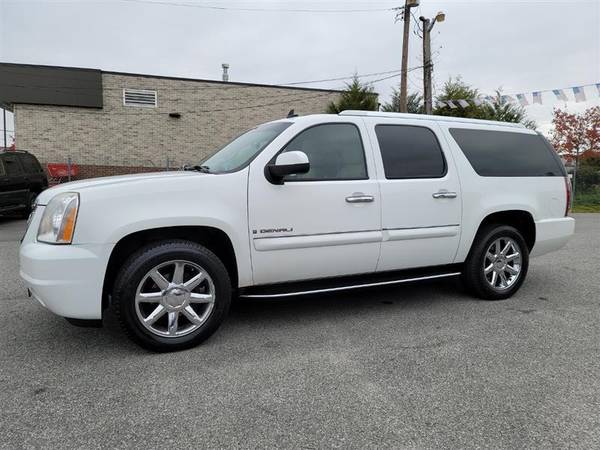 2007 GMC YUKON XL DENALI 4x4 $995 Down Payment - cars & trucks - by... for sale in Temple Hills, District Of Columbia – photo 2