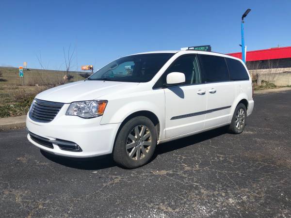 2014 Chrysler Town & Country - - by dealer - vehicle for sale in Sterling Heights, MI – photo 2