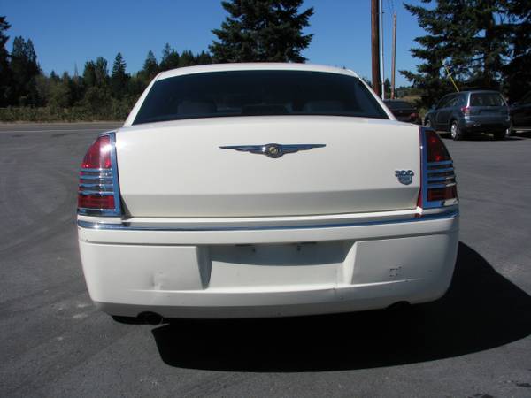 2005 Chrysler 300 4dr Sdn 300C Ltd Avail - - by for sale in Roy, WA – photo 12