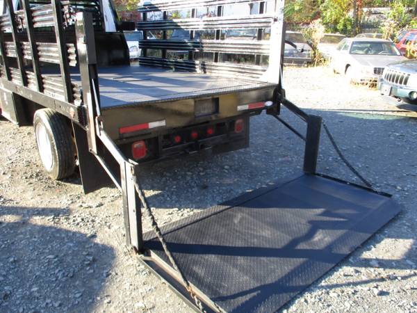 2005 Chevrolet C4C042 C4500 12 FOOT RACK BODY STAKE BODY for sale in south amboy, NJ – photo 9
