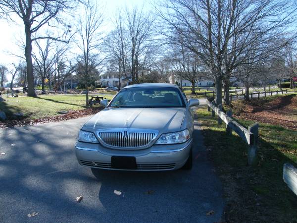 2006 Lincoln Town Car Signature Limited Leather Must Be Seen... for sale in East Providence, RI – photo 4