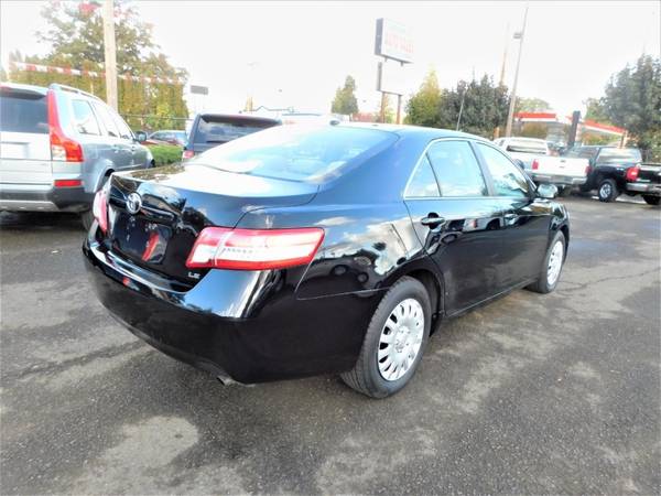 2011 Toyota Camry LE *ONLY 90K! 33 MPG!* CALL/TEXT! - cars & trucks... for sale in Portland, OR – photo 4
