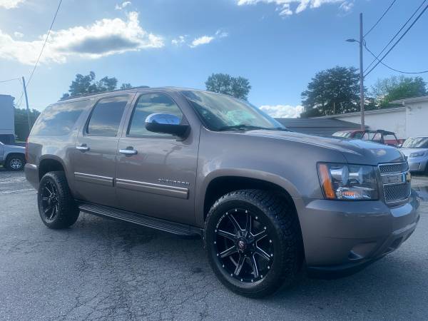 2013 Chevy Suburban LT 4x4 - Loaded - New Wheels & Tires - NC Vehicle for sale in Stokesdale, TN – photo 3
