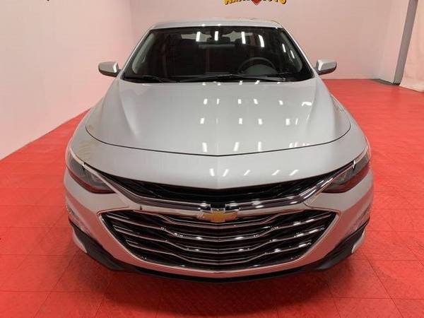 2020 Chevrolet Chevy Malibu LT LT 4dr Sedan $1200 - cars & trucks -... for sale in Temple Hills, District Of Columbia – photo 5