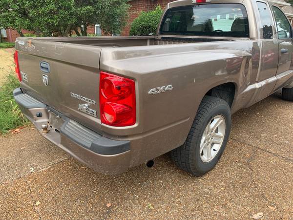 Price Reduced! 2010 Dodge Dakota Ext Cab 4WD Big Horn - Low Miles! for sale in Southaven, MS – photo 12