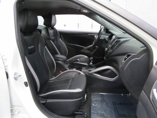 2013 Hyundai VELOSTER TURBO - 6 SPEED MANUAL TRANSMISSION - LEATHER for sale in Sacramento , CA – photo 5