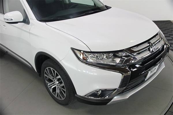 2017 Mitsubishi Outlander SEL 4x4 4WD SUV - cars & trucks - by... for sale in Beaverton, OR – photo 14