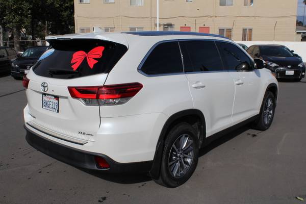 Certified Pre-Owned 2019 Toyota Highlander XLE SUV at WONDRIES for sale in ALHAMBRA, CA – photo 10