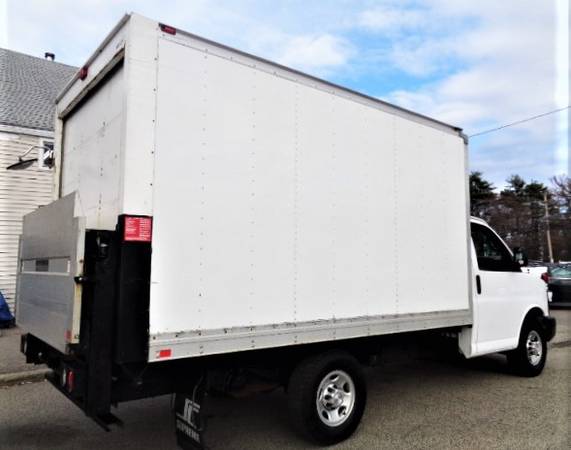 2016 Chevy Chevrolet Express 3500 Box Cargo Van Tommy Power Lift for sale in Hampton Falls, MA – photo 4