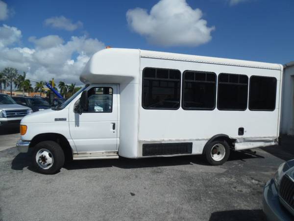 2007 *Ford* *Econoline Commercial Cutaway* Oxford White for sale in Wilton Manors, FL – photo 4
