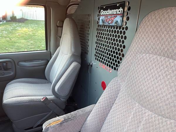 2000 Chevy Express 2500 NR - cars & trucks - by owner - vehicle... for sale in Pickerington, OH – photo 7