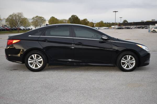 2014 Hyundai Sonata GLS ***59K MILES ONLY*** - cars & trucks - by... for sale in Omaha, IA – photo 7