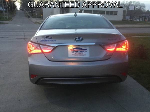 2013 Hyundai Sonata Hybrid 4dr Sdn WE GUARANTEE CREDIT APPROVAL!... for sale in Des Moines, IA – photo 5