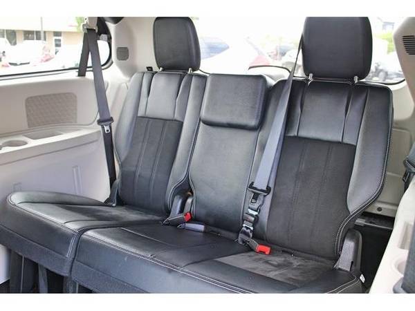 2019 Dodge Grand Caravan SXT - mini-van - - by dealer for sale in Bartlesville, KS – photo 13
