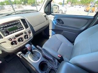 2006 Ford Escape 4dr 3 0L XLT - - by dealer - vehicle for sale in Victorville , CA – photo 10
