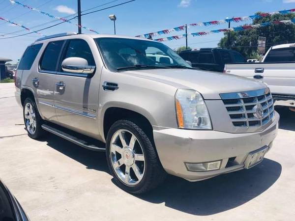 2009 CADILLAC ESCALADE - cars & trucks - by dealer - vehicle... for sale in McAllen, TX – photo 2