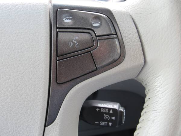 2011 Toyota Sienna Limited 7-Pass V6 NAV, PANO Se Hablamos ESPANOL for sale in MANASSAS, District Of Columbia – photo 15