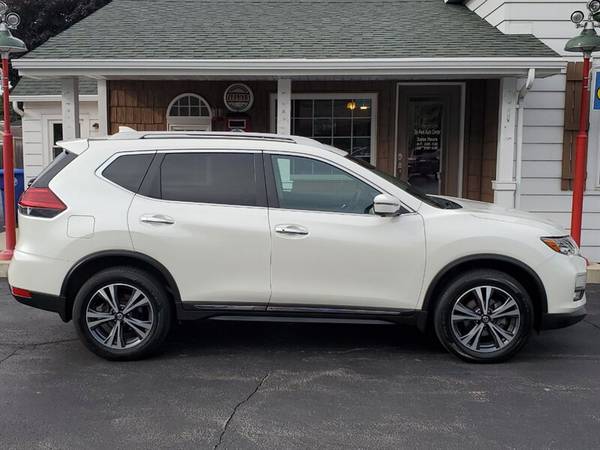 2017 Nissan Rogue SL - cars & trucks - by dealer - vehicle... for sale in De Pere, WI – photo 2