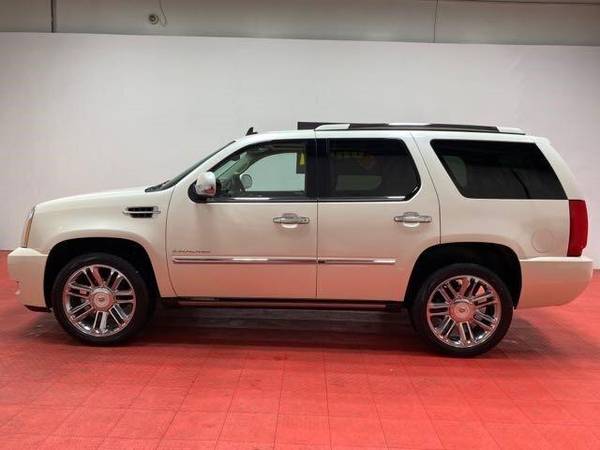 2013 Cadillac Escalade Platinum Edition AWD Platinum Edition 4dr SUV... for sale in Waldorf, District Of Columbia – photo 7