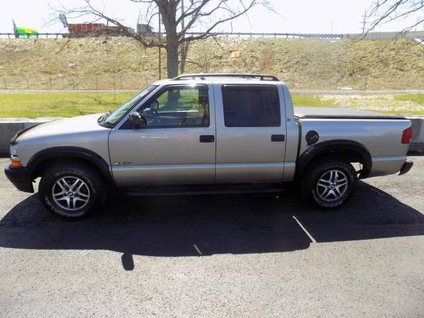 2003 Chevrolet Chevy S-10 Crew Cab 123 WB 4WD LS for sale in Norton, OH – photo 4