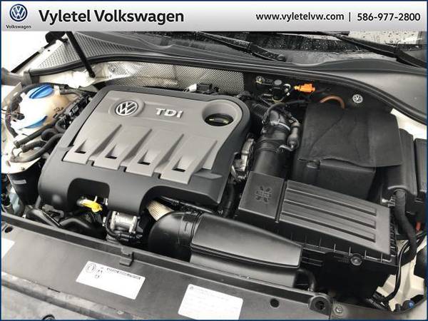 2014 Volkswagen Passat sedan 4dr Sdn 2.0L DSG TDI SEL Premium -... for sale in Sterling Heights, MI – photo 8