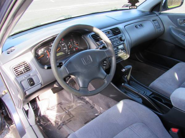 2000 Honda Accord LX Sedan w/ Newer Tires - CLEAN! - cars & trucks -... for sale in Jenison, MI – photo 15