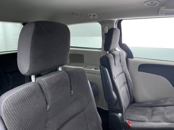 2018 Dodge Grand Caravan Passenger SE Minivan 4D van Black - FINANCE... for sale in Atlanta, CA – photo 19