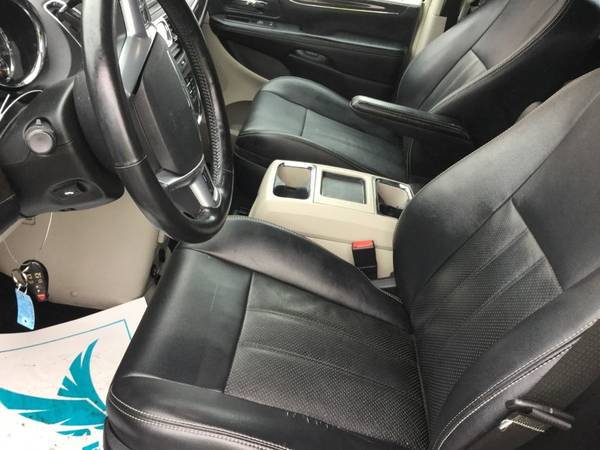 2011 Chrysler Town Country Touring-L for sale in Rush, NY – photo 7