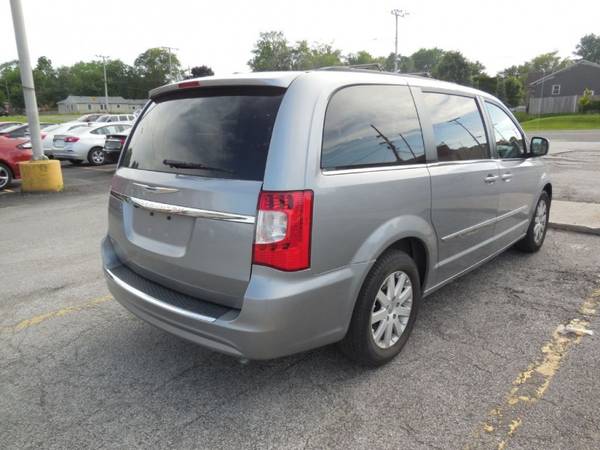 2013 CHRYSLER TOWN & COUNTRY TOURING for sale in Hobart, IN – photo 4