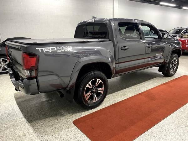2018 Toyota Tacoma 4x4 4WD Truck SR Double Cab 5 Bed V6 AT (Natl) for sale in Eden Prairie, MN – photo 9