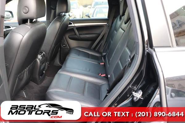 Black 2010 Porsche Cayenne TRIM 85, 672 miles - North Jersey - cars for sale in East Rutherford, NJ – photo 23