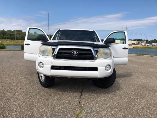 2005 Tacoma SR5 4x4 DOUBLE CAB!! for sale in Junction City, KS – photo 4
