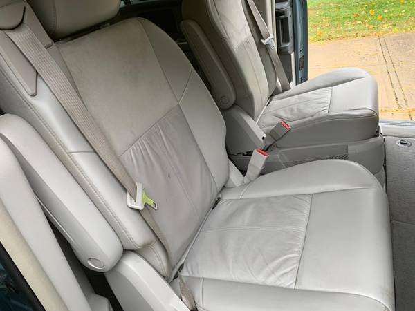 Chrysler Town and Country 2008 for sale in Enfield, CT 06082, CT – photo 9