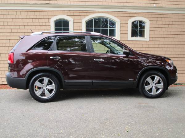 2013 Kia Sorento EX AWD, leather, roof, 3rd row seats,Clean Carfax -... for sale in Rowley, MA – photo 8