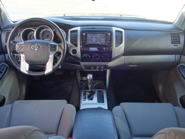 2015 Toyota Tacoma 4WD Double Cab V6 - - by dealer for sale in Derry, MA – photo 8