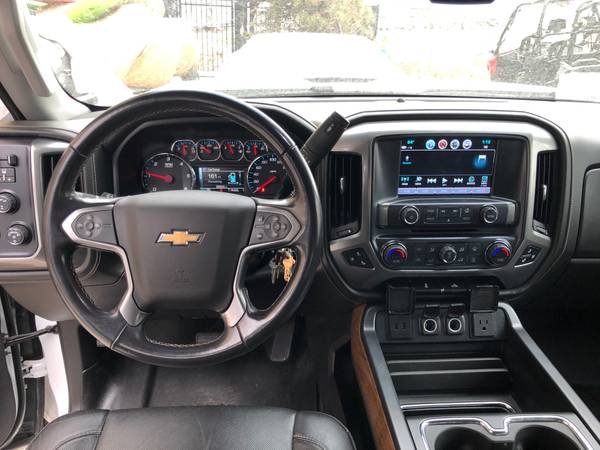 2018 Chevrolet Silverado 2500HD LTZ 4X4 - cars & trucks - by owner -... for sale in Saratoga Springs, UT – photo 8
