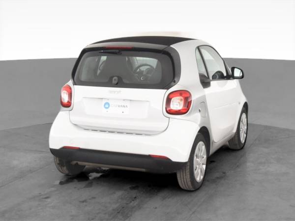2017 smart fortwo Pure Hatchback Coupe 2D coupe White - FINANCE... for sale in South El Monte, CA – photo 10