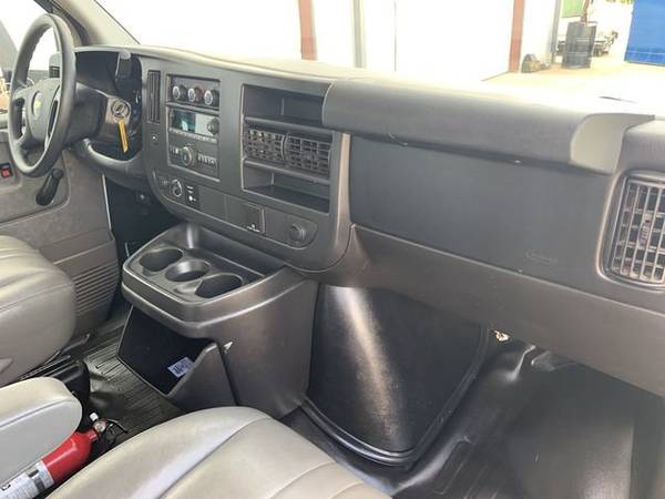2015 Chevrolet 3500 15' Cargo Box, Gas, Auto, 126K Miles, Lift Gate, F for sale in Oklahoma City, OK – photo 13