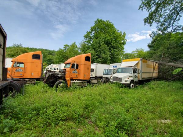 2005 MITSUBISHI FUSO FM61F 20' BOX TRUCK - cars & trucks - by dealer... for sale in Cold Spring, NY – photo 9