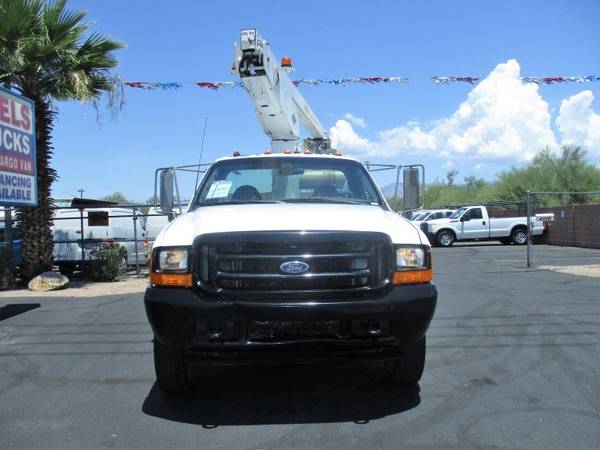 2001 Ford Super Duty F-550 Reg Cab XL 4WD Bucket Truck - Boom Truck for sale in Tucson, AZ – photo 2