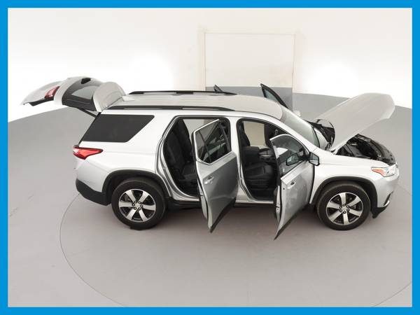 2020 Chevy Chevrolet Traverse LT Sport Utility 4D suv Silver for sale in Fort Collins, CO – photo 20